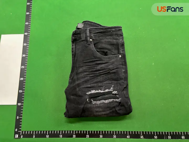 Amiri Jeans QC photo 4