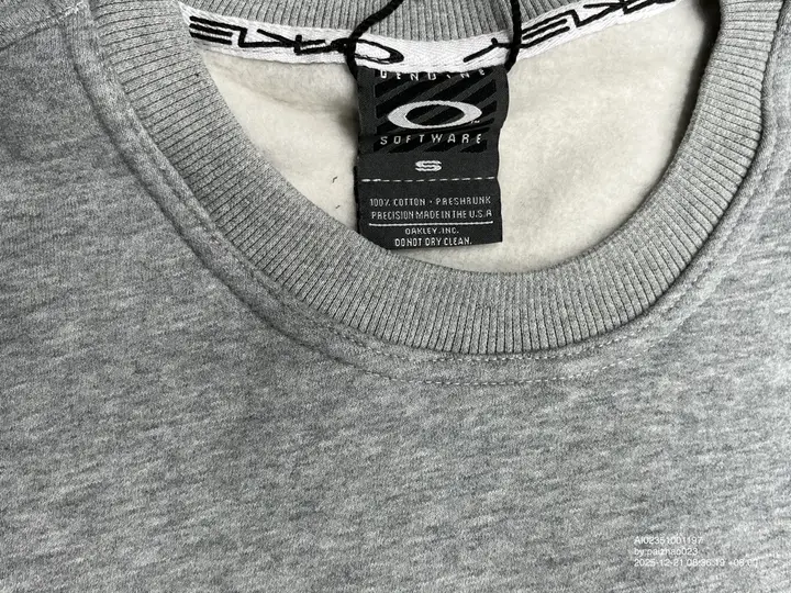 Oakley Hoodie QC photo 16