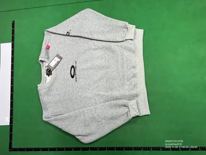 Oakley Hoodie QC photo 19
