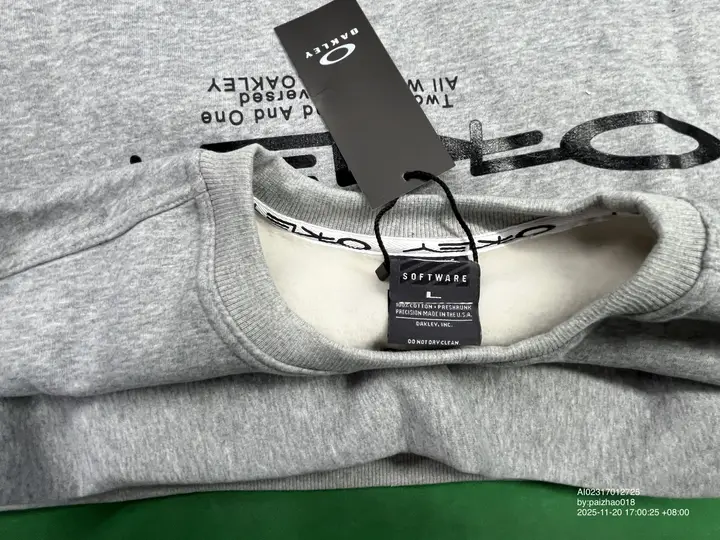 Oakley Hoodie QC photo 20