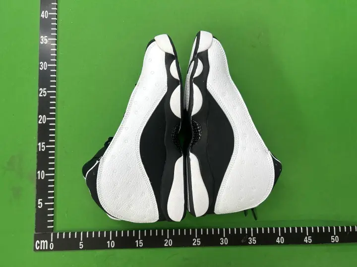 Jordan 13 Chicago QC photo 6