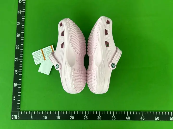 Crocs Classic Model Shoes QC photo 3
