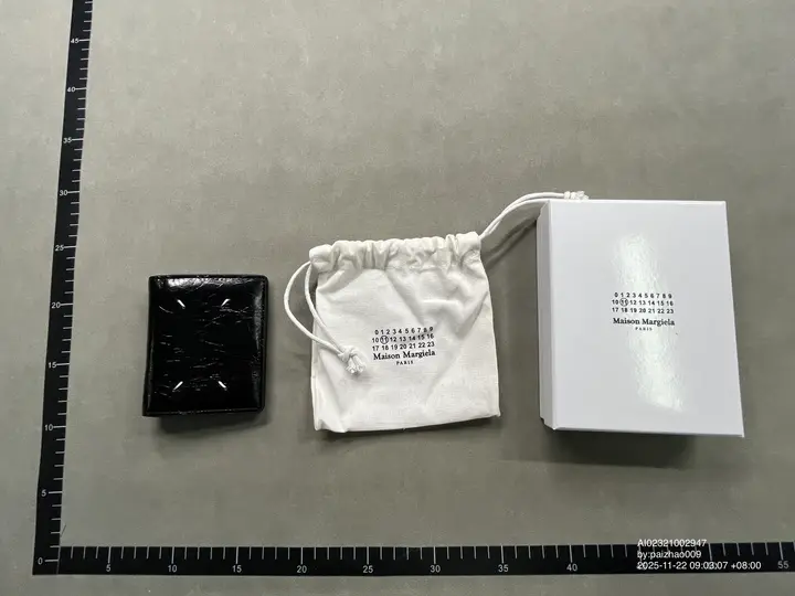Margiela Wallet QC photo 4