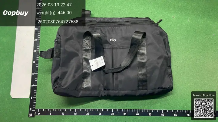 Lululemon Bag QC photo 4