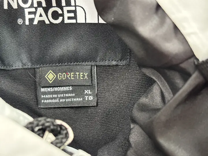 TNF Windbreaker Jacket QC photo 15