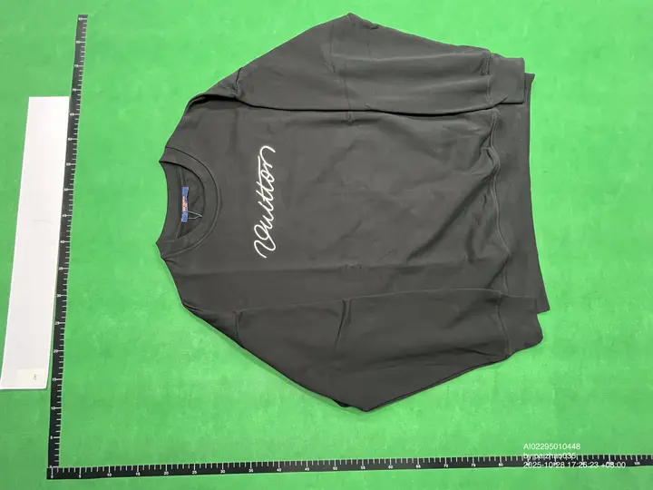 LV Hoodie QC photo 3