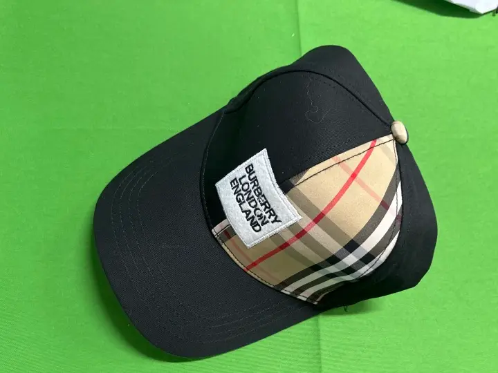 Burberry Cap QC photo 3