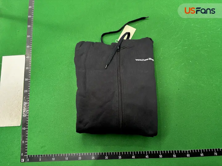 Vetements "Free Hugs" Zip-Up QC photo 8