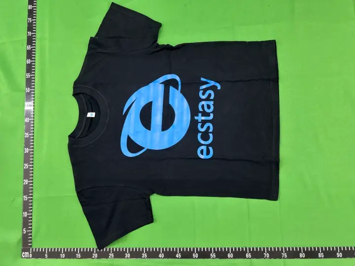 Vetements Tees QC photo 3