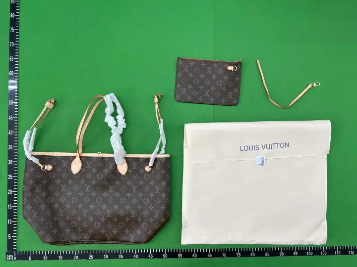 LV Neverfull Bag QC photo 1