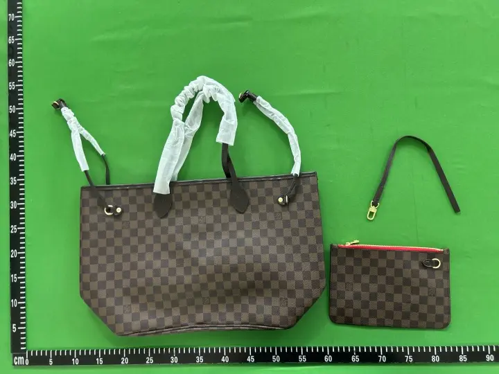 LV Neverfull Bag QC photo 8