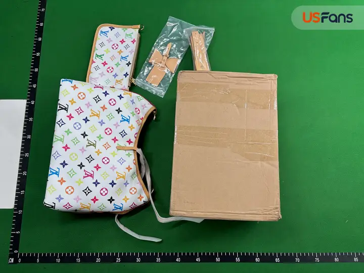 Louis Vuitton x Takashi Murakami QC photo 3