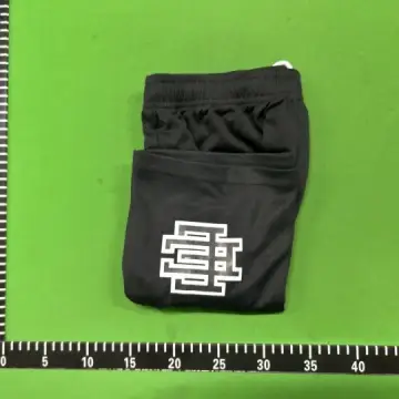 EE Short QC photo