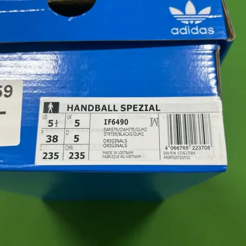 Adidas Spezial Shoes QC photo
