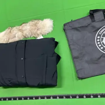 Canada Goose Wyndham Heritage Jacket QC photo