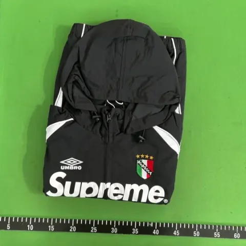 Supreme x Umbro Windbreaker Set QC photo