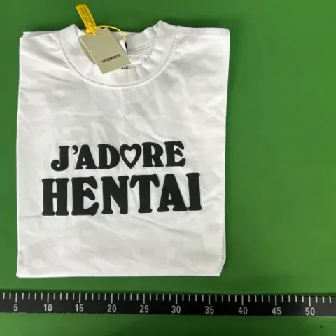 Vetements Hub T-Shirt QC photo