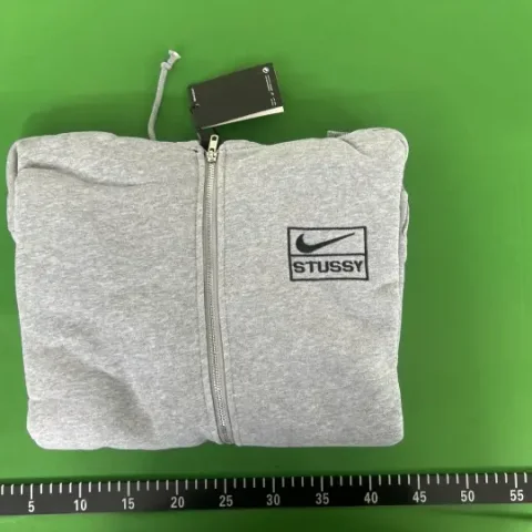 Ussy Zip Hoodie Black QC photo